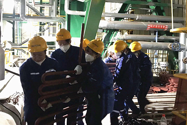 1580970314836390.jpg 抬過熱器鋼管.jpg