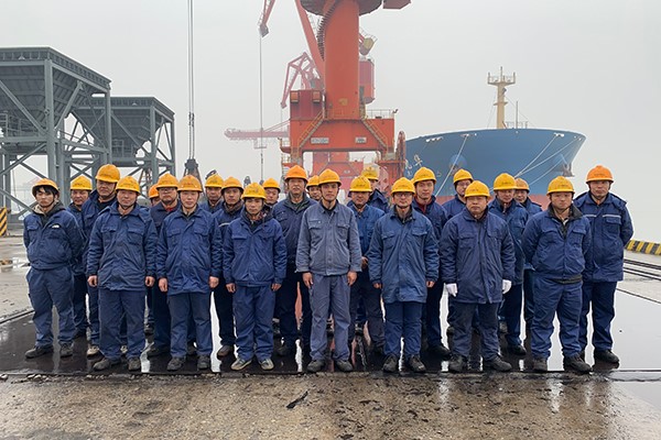 1580974151427816.jpg 揚(yáng)州海昌港務(wù)生產(chǎn)處二工班.jpg