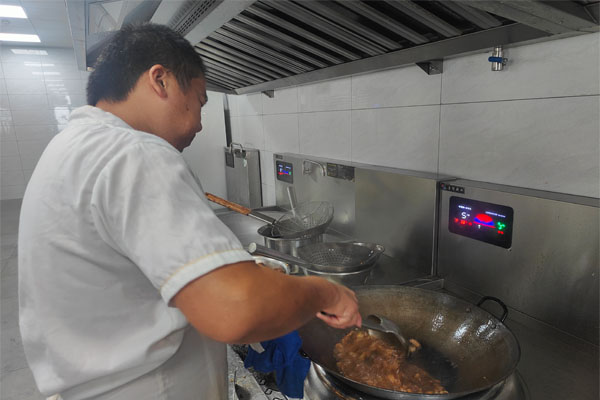 1753839482122965.jpg 廚師1.jpg